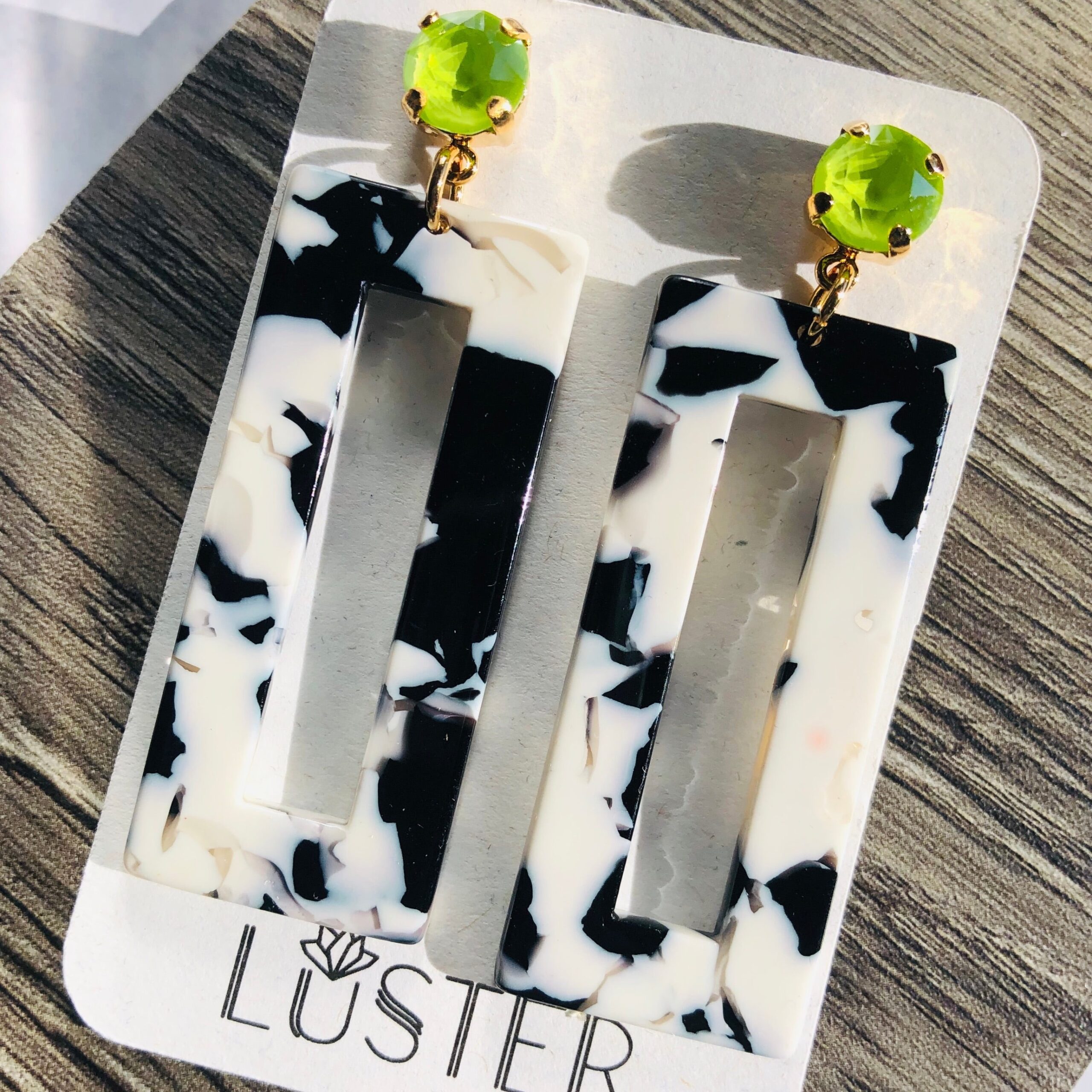 Black + White Acrylic Rectangles - Image 2