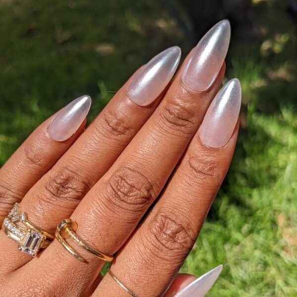 Glazed Donut Nails – White Pearl Chrome False Press-On Nail Extensions 10pcs