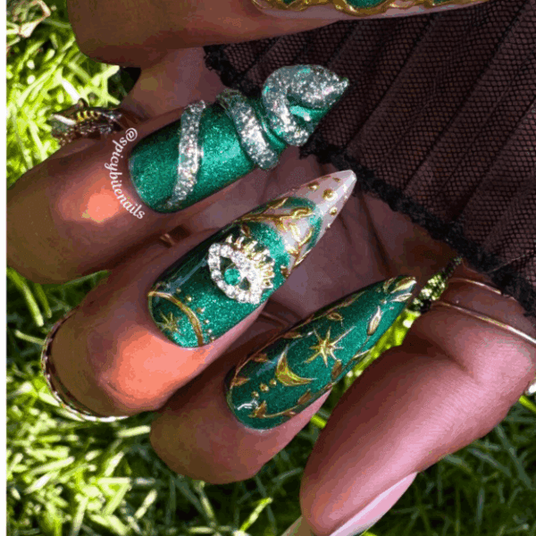 Serpent’s Spell – Witchy Snake Themed Green Cat-Eye and Gold Chrome Press-On Nail Extensions 10pcs