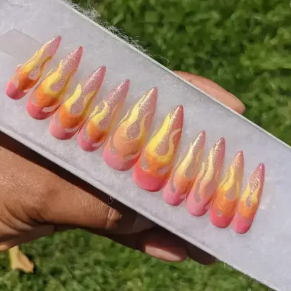 Hot Girl Summer – Color Changing ombré Flame False Press-On Nail Extensions 10pcs
