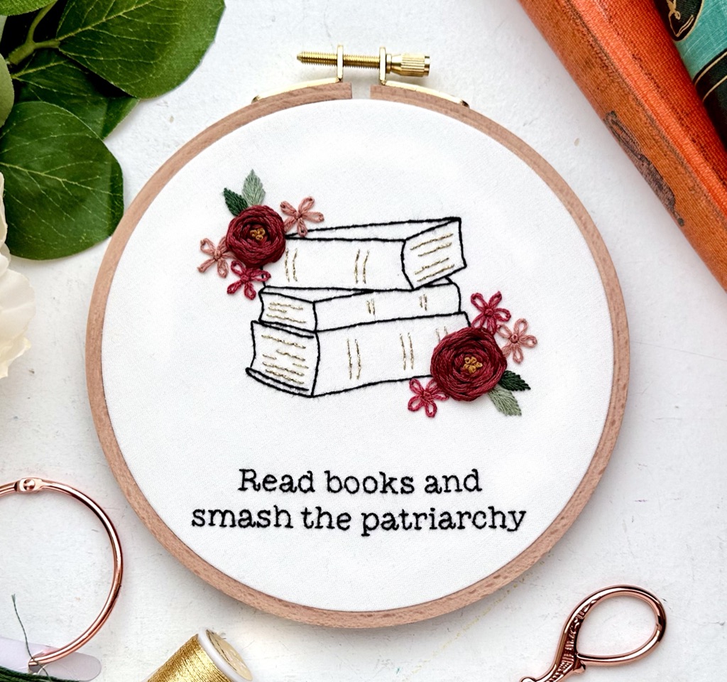 Read books and smash the patriarchy // 5 inch embroidery kit - Image 3