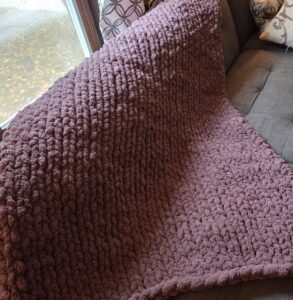 Purple Chunky Blanket (30x50in)