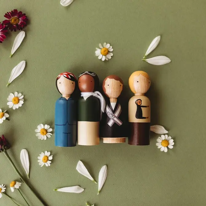 Women Trailblazers Wooden Set 1 - Image 3