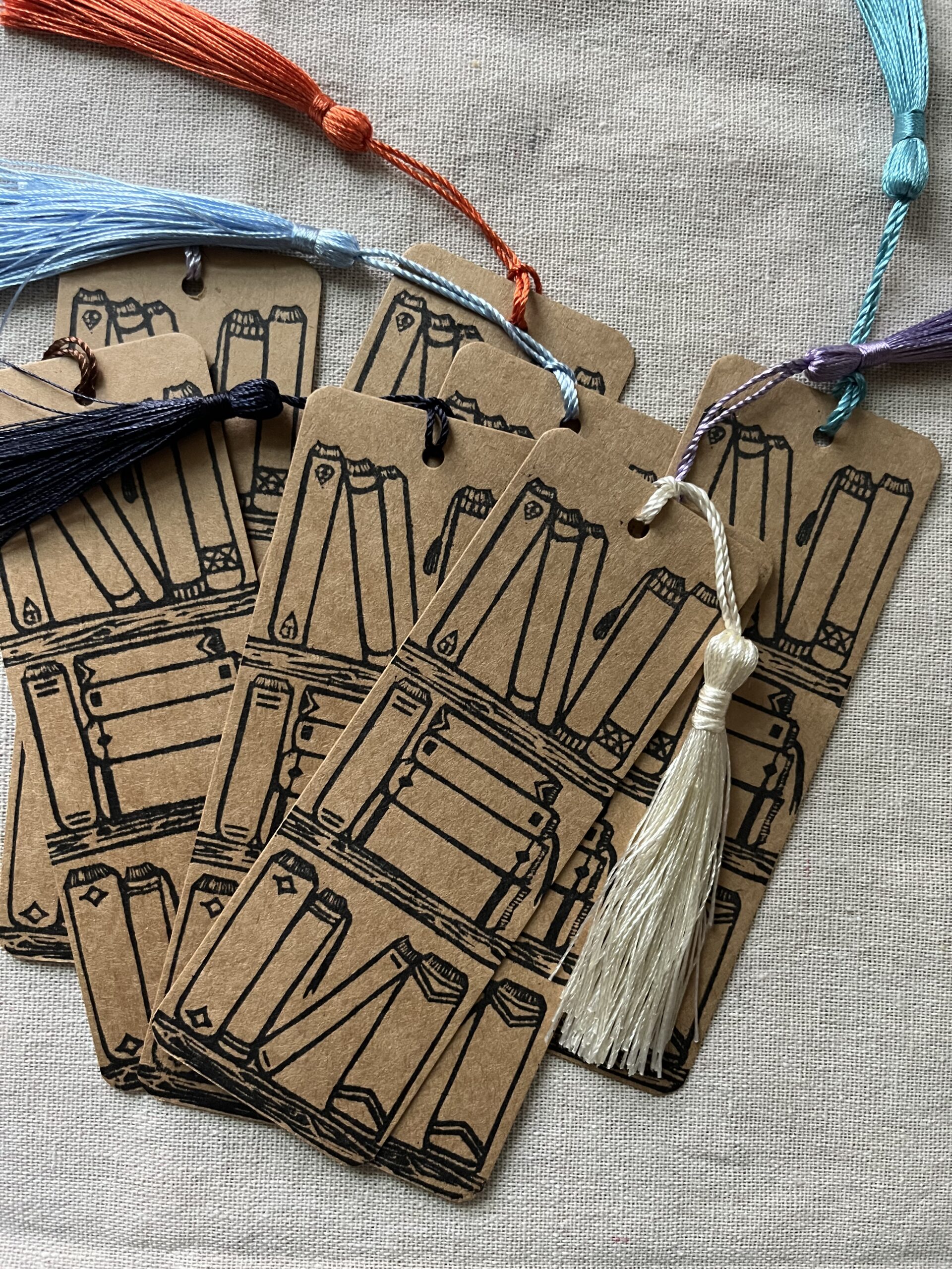 Fill-In Bookmark for The 14 Books Challenge (Bookshelves Version) - Image 5