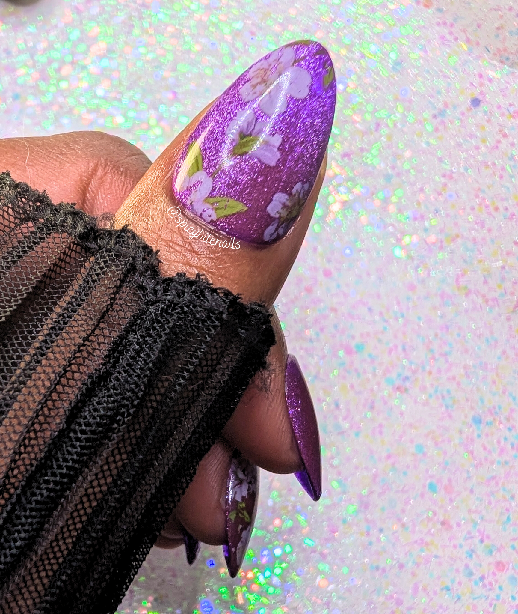 Fields of Amethyst - Purple Cat-Eye, Butterfly and White Flower False Press-On Nail Extensions 10pcs - Image 3