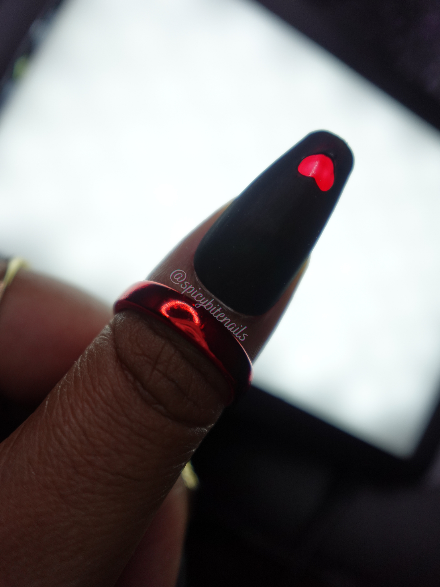 Window to My Heart - Black Matte Red Heart Cut-out Medium Coffin False Press-On Nail Extensions 10pcs - Image 2