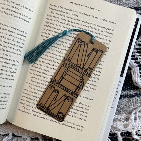 Fill-In Bookmark for The 14 Books Challenge (Bookshelves Version)