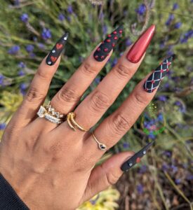 Broken Hearts Club - Broken Heart Black and Red Anti-Valentine's Day Press-On Nail Extensions 10pcs