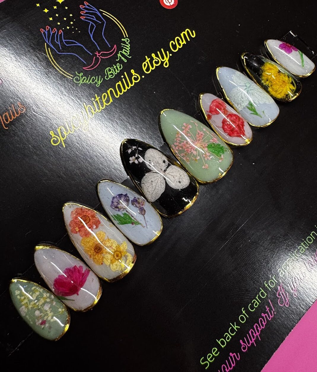 Gilded Garden - Pastel and Dried Flower Gold Chrome Lined False Press-On Nail Extensions 10pcs