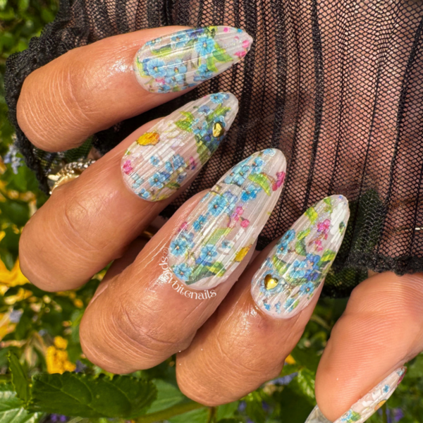 Forget-Me-Not – Blue and White Flower and 3D Fluted Glass Press-On Nail Extensions 10pcs