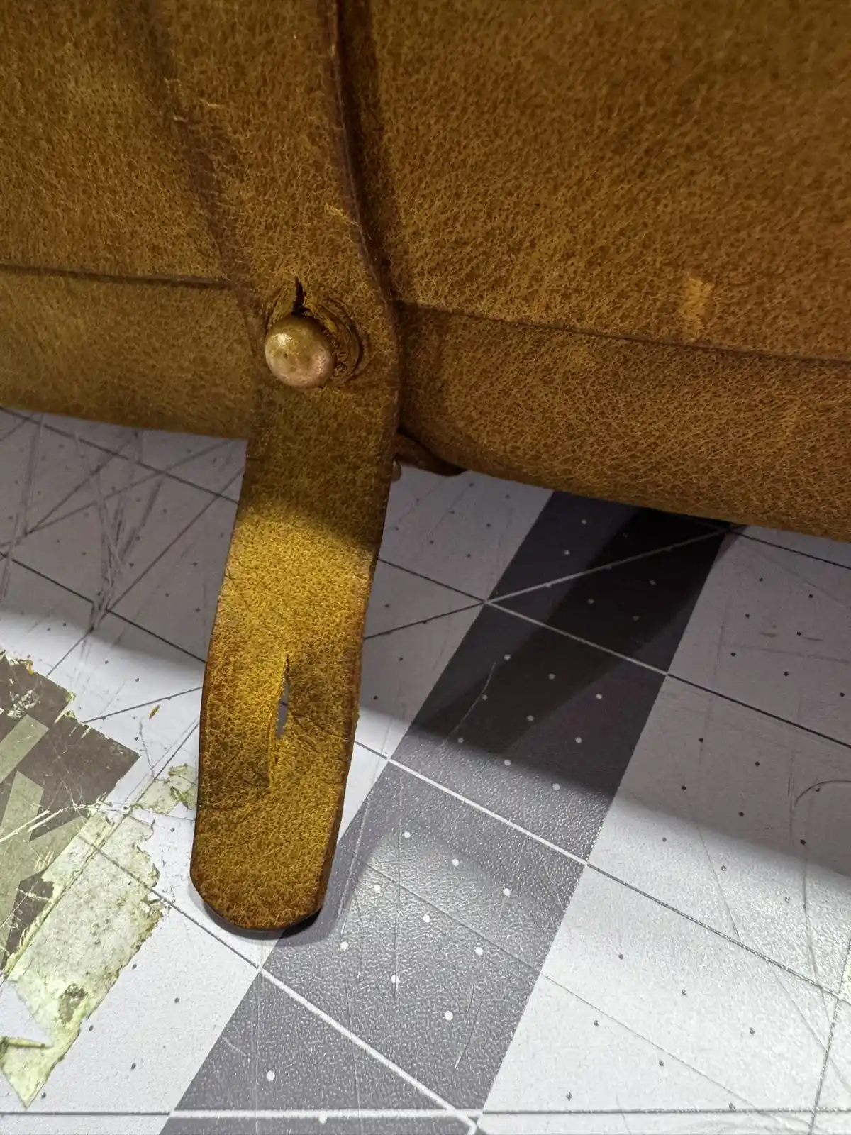 Durable Rustic Buffalo Leather Dopp Shaving Kit (bag only) - Image 8