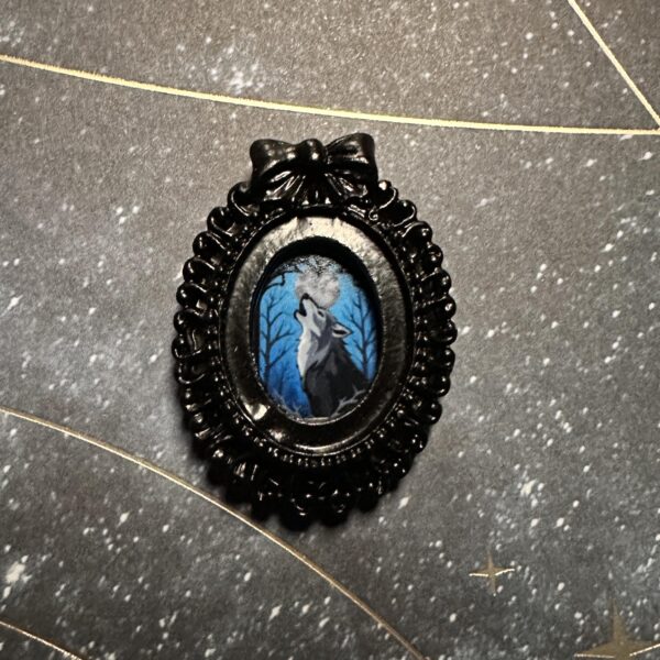 Howling Wolf Mini Framed Magnet with Original Artwork