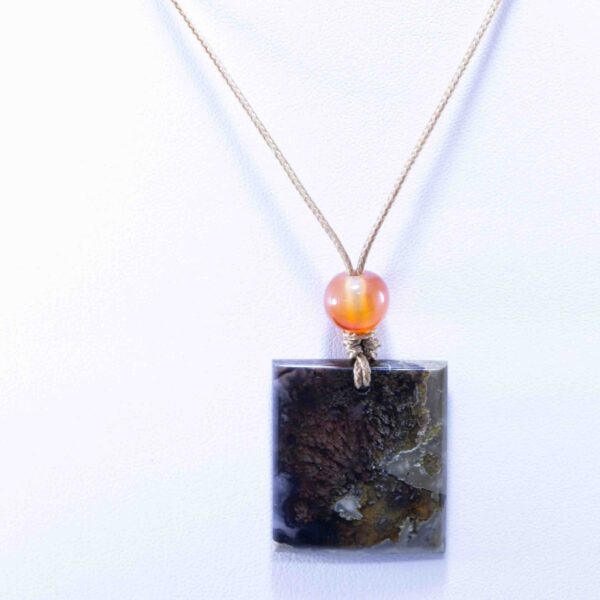 Washington Plume Agate Pendant with Hand-Spun Carnelian Bead on Paracord with Accent Beads