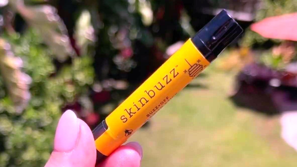 Introducing our Buzz•Off Blemish Stick Spot Treatment, a powerful treatment that harnesses the extraordinary healing abilities of bees to swiftly calm and heal breakouts.