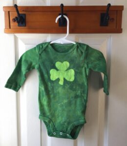Shamrock Bodysuit, Shamrock Baby Gift, Baby Shamrock Bodysuit, Shamrock Baby Shower Gift, Irish Baby Gift, St. Patrick's Day Baby