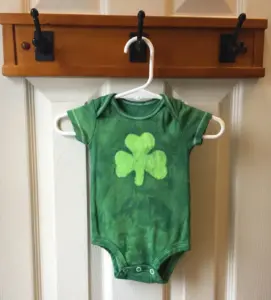 Shamrock Bodysuit, Shamrock Baby Gift, Baby Shamrock Bodysuit, Shamrock Baby Shower Gift, Irish Baby Gift, St. Patrick's Day Baby