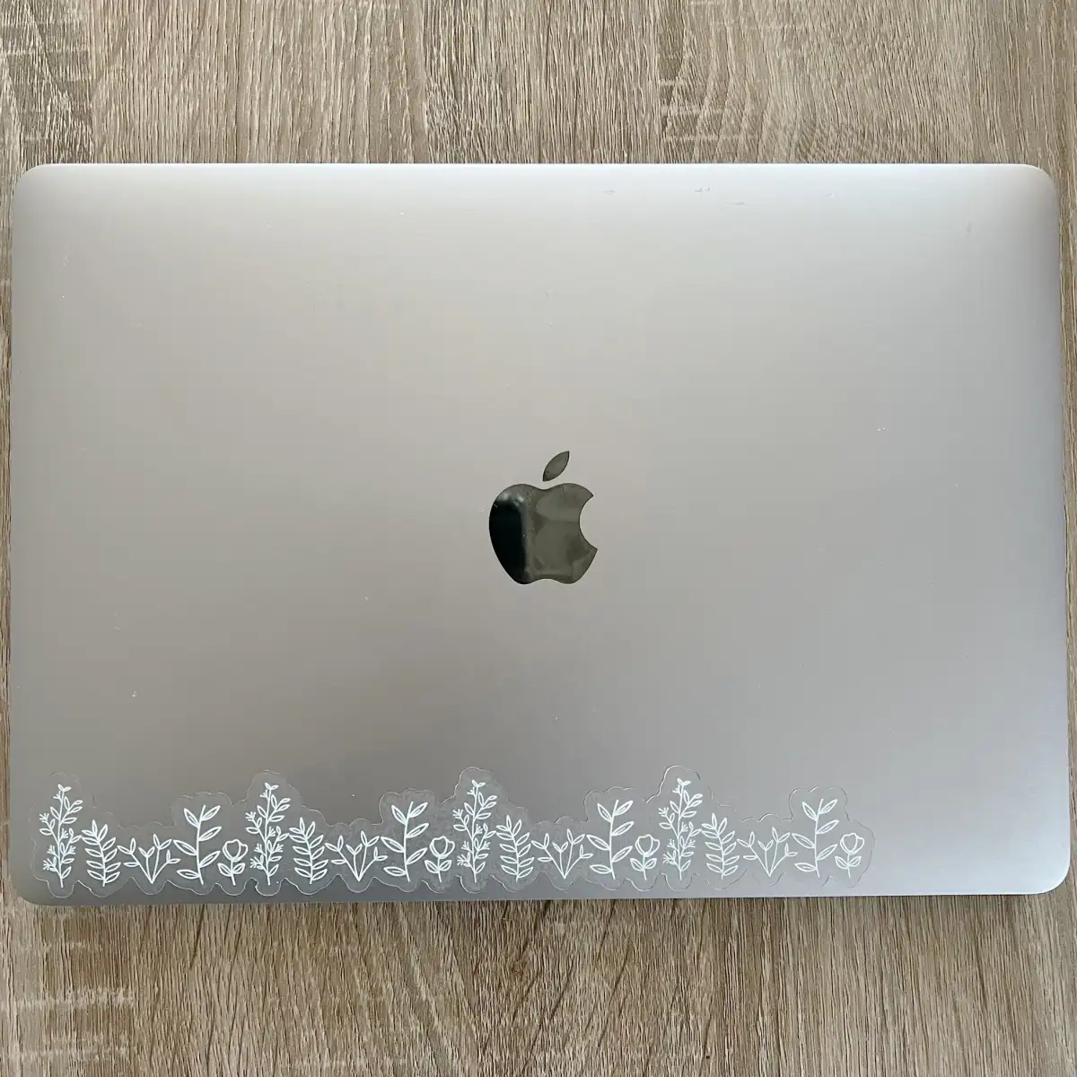 White botanical line art wraparound sticker - Image 4