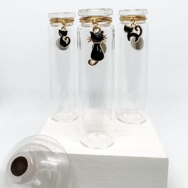 Prop Station – Black Cats