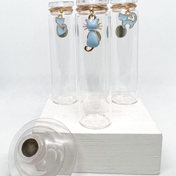 Prop Station – Blue Cats