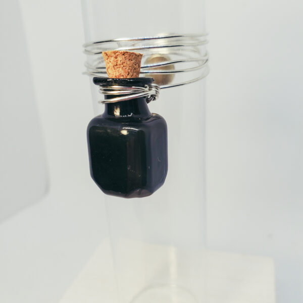 Prop Station – Large Potion Bottles – Black