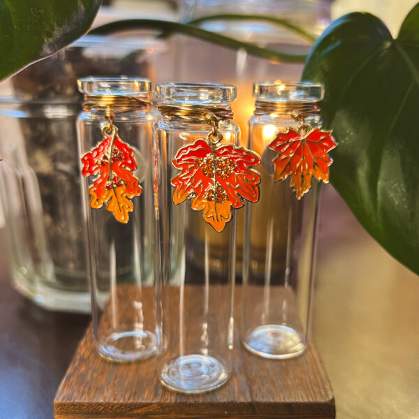 Prop Station – Variegated Fall Leaves