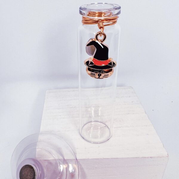 Prop Station – Witchy Cat