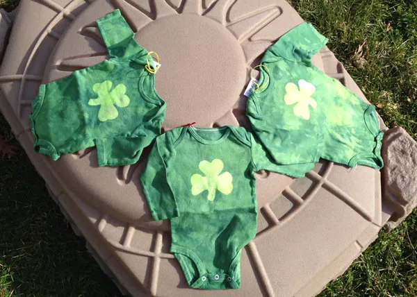 Shamrock Bodysuit, Shamrock Baby Gift, Baby Shamrock Bodysuit, Shamrock Baby Shower Gift, Irish Baby Gift, St. Patrick’s Day Baby