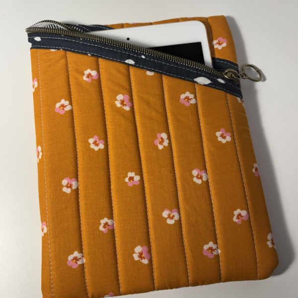 Quilted Diagonal Zip Tablet Sleeve