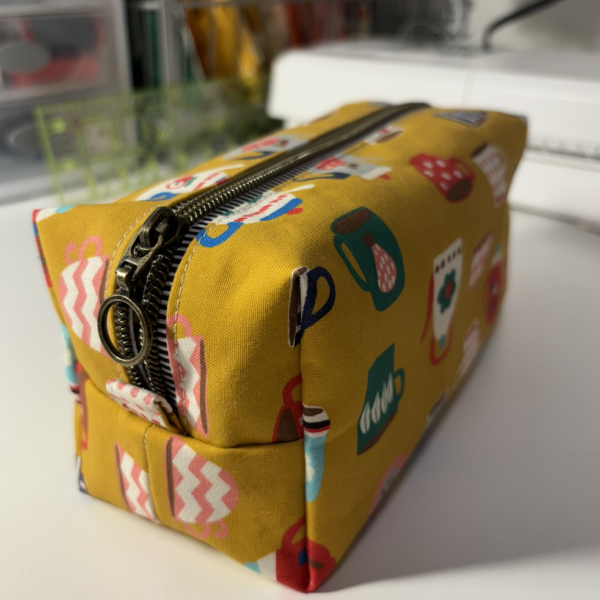 Teacups Medium Cotton Zipper Pouch